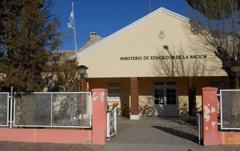 Comedor escolar recibió carne con una bala incrustada