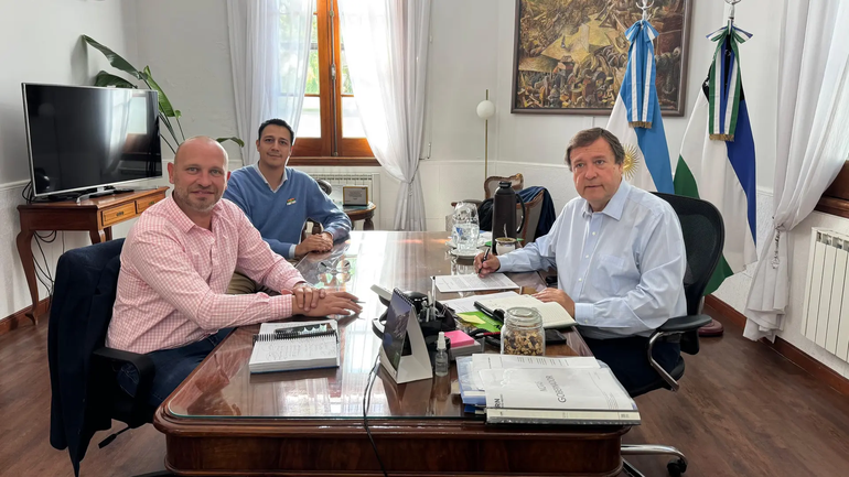 El gobernador Alberto Weretilneck recibió al intendente Gustavo Amati y al presidente del Concejo Deliberante, Ariel Videla.
