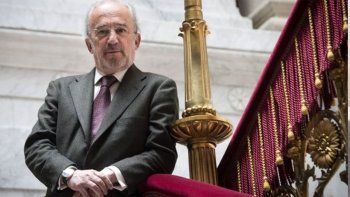 cambio de postura, amigues: ahora la rae apoya el lenguaje inclusivo