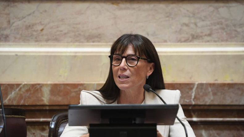 La senadora por La Neuquinidad, Julieta Corroza. | LMCipolletti.com La senadora por La Neuquinidad, Julieta Corroza.