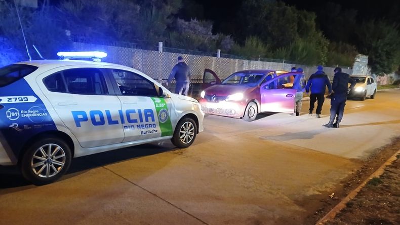 El operativo estuvo a cargo de Subcomisaría 55 en las inmediaciones del barrio Nueva Jamaica. Foto: Gentileza. | LMCipolletti.com El operativo estuvo a cargo de Subcomisaría 55 en las inmediaciones del barrio Nueva Jamaica. Foto: Gentileza.