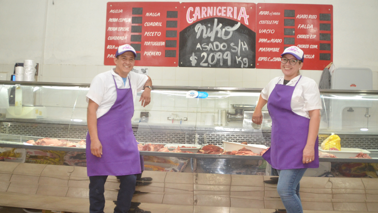 Emilia derriba mitos en la carnicería y busca contagiar la iniciativa