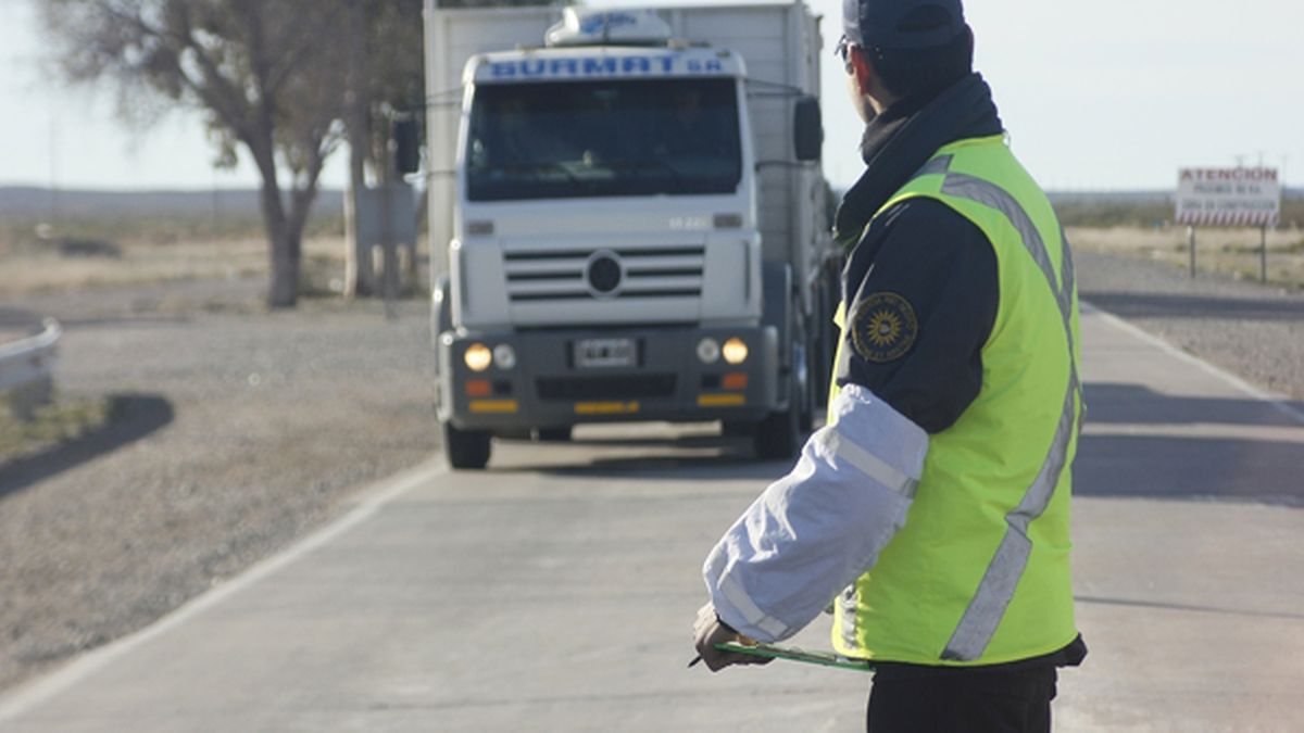 Restricción a la circulación de camiones por el fin de semana largo