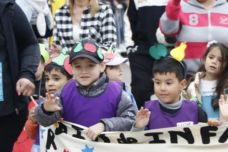 Homenajes y desfile para celebrar los 122 años de Cipolletti