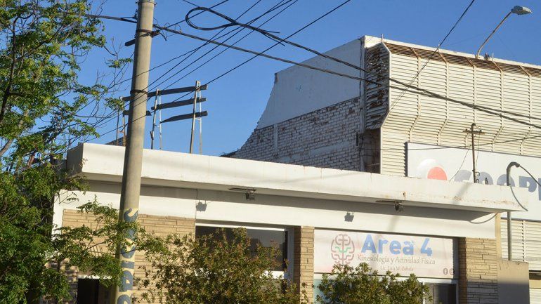 El paredón de la Coope que se cayó estaba mal hecho