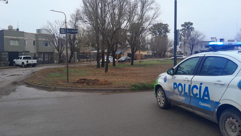 Fuerte despliegue policial en calles H. Yrigoyen y Lago Guillermo de Cipolletti.