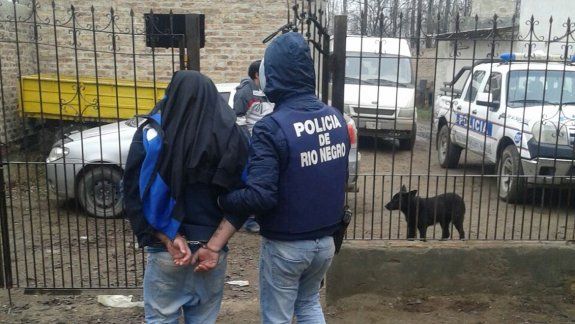 El prófugo de la Justicia bahiense se ocultaba en una chacra de Cipolletti.