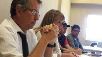 betiana cendon: cordi fue dejando rastros de ropa en el camino