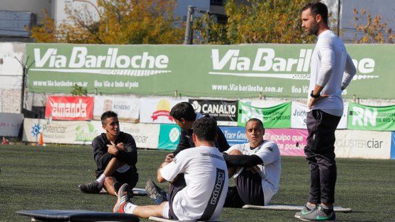Tras el fin de semana libre, los jugadores de Cipo vuelven a entrenarse en La Visera para estar listos si se juega con Arsenal.