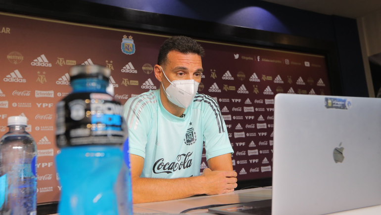 Scaloni dio positivo y no viaja con la Selección a Chile