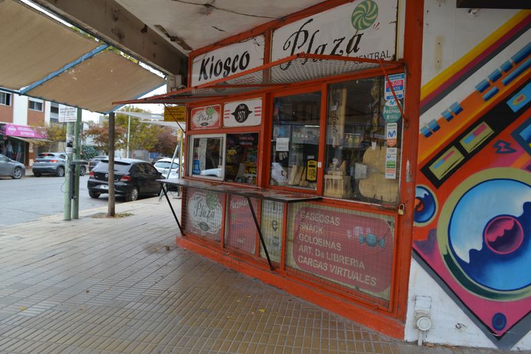 Los kioscos de la ciudad abrieron pero notaron la baja considerable de ventas en la jornada de paro en la ciudad.