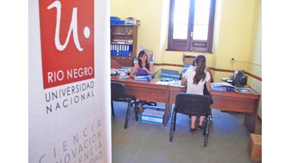 Un grupo de legisladores proponen buscar fuentes de financiamiento alternativas para las universidades