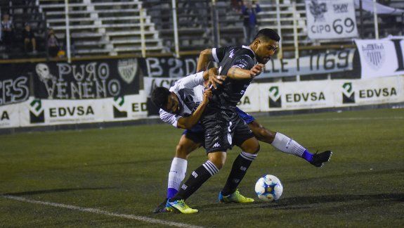 La Bestia Herrera ya se hizo presente con goles oficiales en el Albinegro.