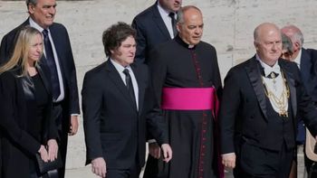 Javier Milei irá al Vaticano por la asunción de León XIV