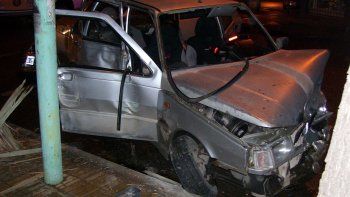 un violento choque dejo un herido en la madrugada