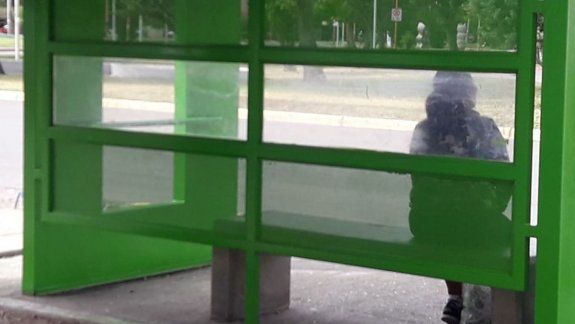 Renuevan las garitas para esperar el colectivo en todos los barrios