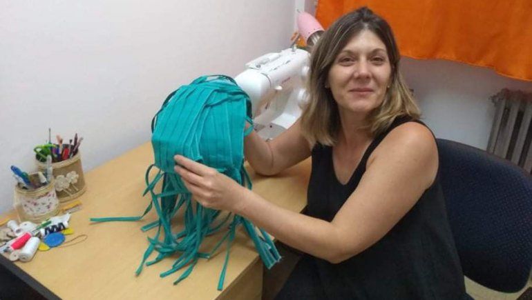 Una vecina cipoleña cosió 150 barbijos para donarlos
