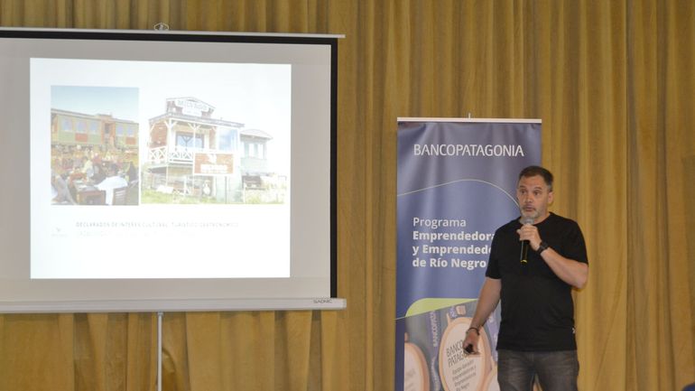 Milvago Vermut Patagónico, el emprendimiento de Dina Huapi seleccionado en la final. Milvago Vermut Patagónico, el emprendimiento de Dina Huapi seleccionado en la final.