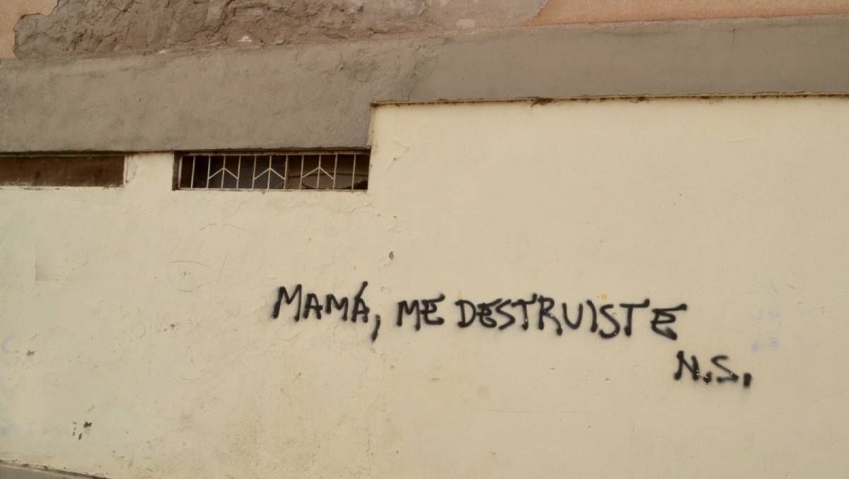 La pintada que conmueve a Cipolletti.