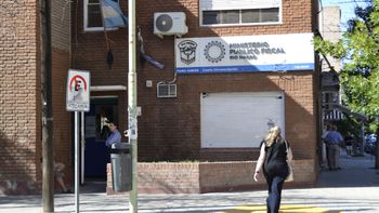 Los dos sospechosos se entregaron en la Fiscalía.