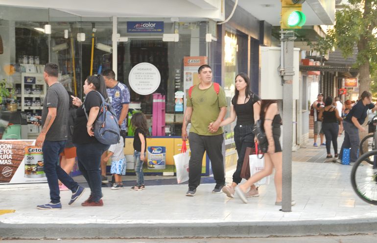 Desde la C&aacute;mara de Comercio de Cipolletti sostuvieron que por la tarde del s&aacute;bado, las ventas pueden repuntar en la ciudad.