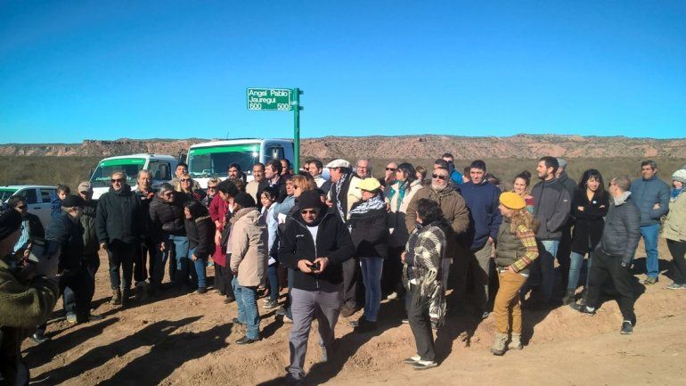 El intendente Mariano Lavín encabezó el acto de apertura de la nueva calle.