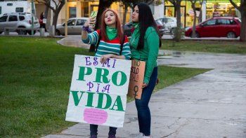 panuelazo y marcha por el aborto legal en cipolletti   