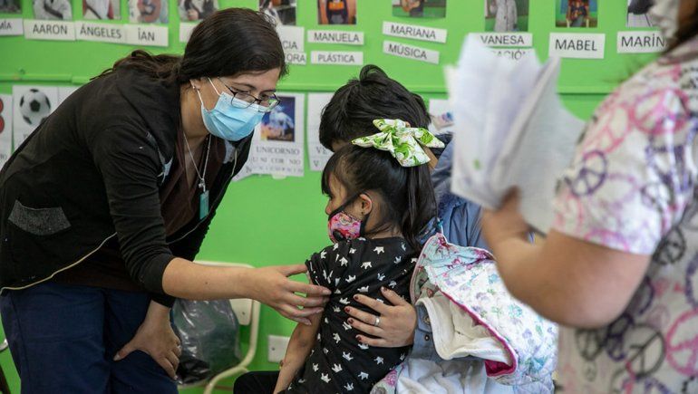 Aplicarán nueva dosis de vacuna contra el Covid a niños de 3 a 11 años