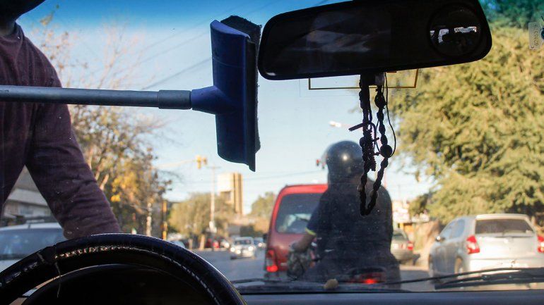 La Muni no quiere saber nada con los limpiavidrios
