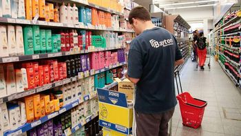 un importante supermercado ofrece trabajo: como postularse y que sueldo ofrece