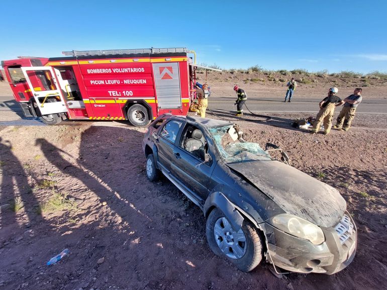 Ruta 237: volcó una familia de Plottier y el conductor está grave