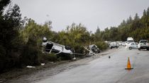 un muerto y tres heridos en un choque frontal en el camino al cerro catedral
