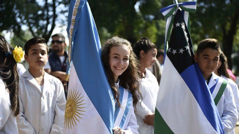 La ayuda escolar en la provincia aumentó en un 300%