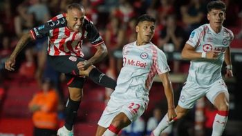 Mientras se disputa el mundial: un club de primera división se quedó sin técnico | LMCipolletti.com Mientras se disputa el mundial: un club de primera división se quedó sin técnico