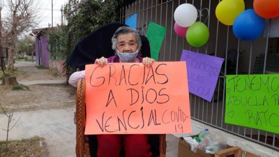 Ester le ganó al coronavirus y emocionó a todos