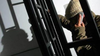 los presos podran usar celulares dos horas por dia los presos podran usar celulares dos horas por dia