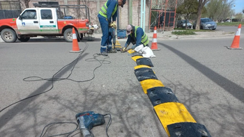 La secretaría de Fiscalización de Cipolletti avanza con el plan de seguridad vial en barrios de la ciudad. La secretaría de Fiscalización de Cipolletti avanza con el plan de seguridad vial en barrios de la ciudad.