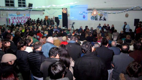 Gran concurrencia registró el acto de presentación del Instituto Patria.