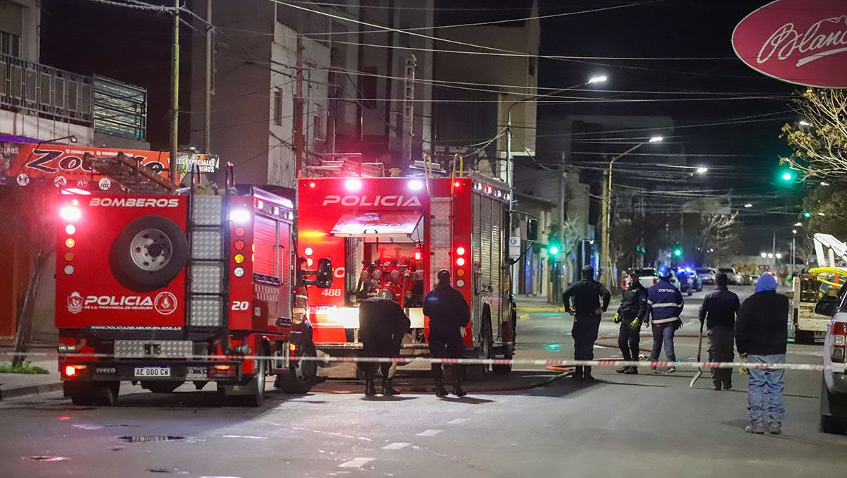 Fuga de gas en el Bajo de Neuquén: evacuaron una cuadra y continúan los trabajos de reparación