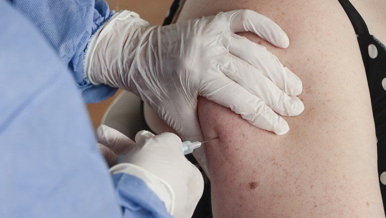 Covid-19: Salud convoca a completar los refuerzos de vacunación