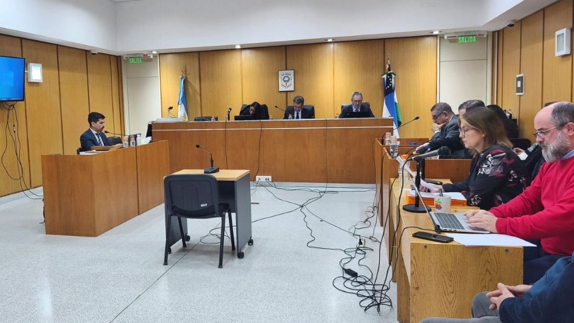 El juicio contra los policías se realiza en los tribunales de General Roca.