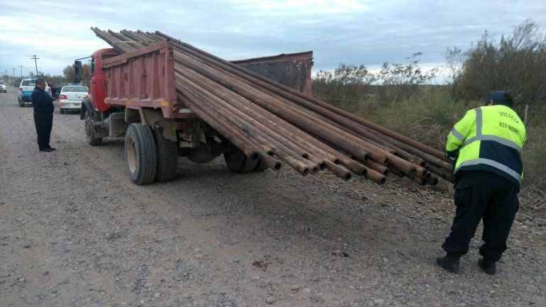 Los atraparon con $70 mil en caños tubing robados