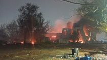Gran incendio en el depósito de La Anónima en Cipolletti. Edersa cortó la electricidad en la zona. Gran incendio en el depósito de La Anónima en Cipolletti. Edersa cortó la electricidad en la zona.