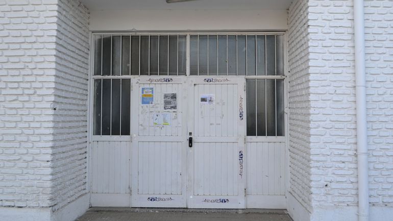 La Justicia dispuso una medida cautelar contra el padre denunciado en la Escuela 234 de Cipolletti.