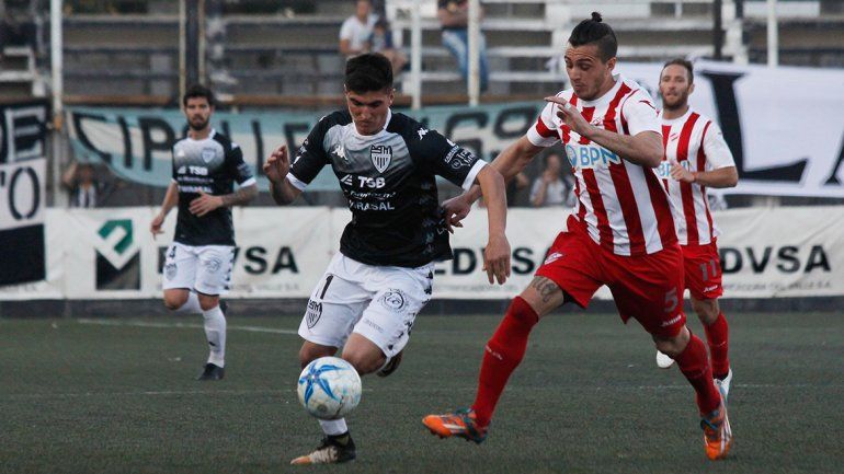 Cipo empató ante el líder en Mar del Plata