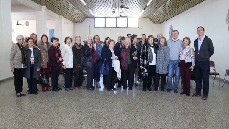 En el Día del Maestro, Tortoriello entregó un terreno para el Centro de Docentes Jubiladas