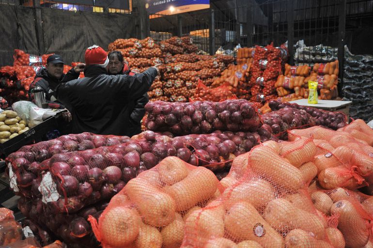 Inflación: Argentina importará alimentos para bajar los precios