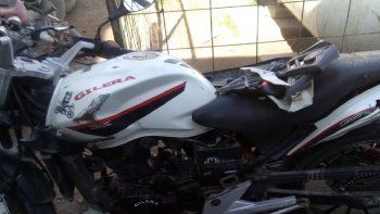 choco a dos motociclistas y se dio a la fuga por ruta 22