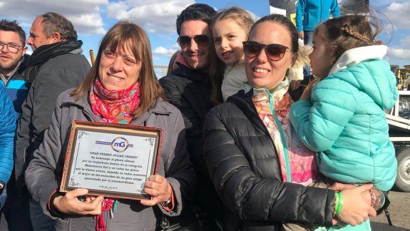 La familia de Crespo, presente en el homenaje que se le hizo al piloto.