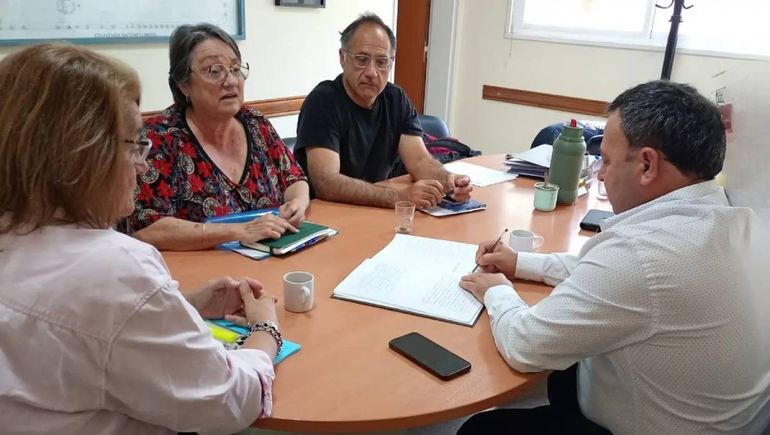 Autoridades de Salud y la UNCo resolvieron cómo continuarán las clases de enfermería.